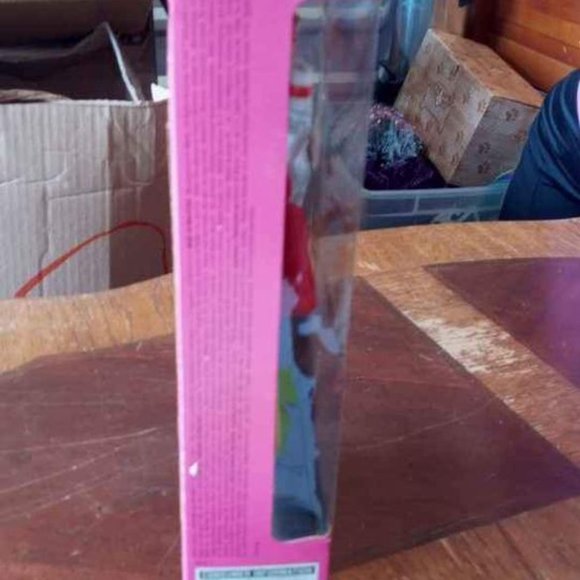 SPECIAL EDITION 25TH ANNIVERSARY WALT DISNEY WORLD BARBIE UNOPENED 1996 - Picture 4 of 5